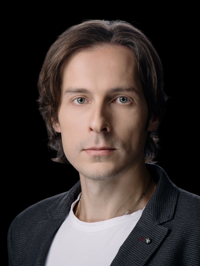 Евгений Мартынов